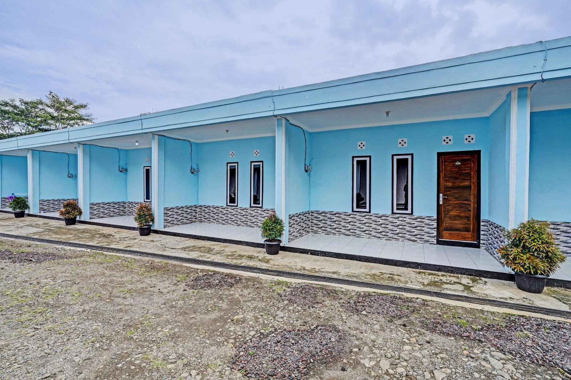 Oyo 91334 Permata Papua Guest House Pameungpeuk  Exterior foto
